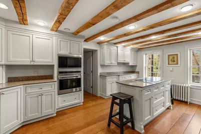 11533 N Parkview Dr, Mequon, WI 53092 - Photo 4
