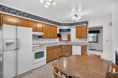 2749 N 31st Pl, Sheboygan, WI 53083 - Photo 2