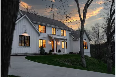 S67W20095  Benjamin Ct, Muskego, WI 53150 - Photo 6