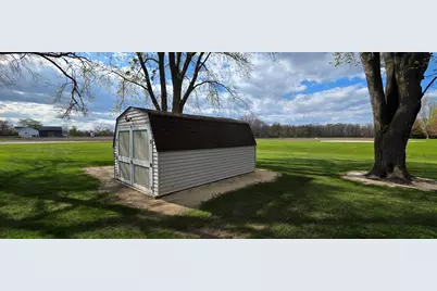 3360 E Oakwood Rd, Oak Creek, WI 53154 - Photo 34