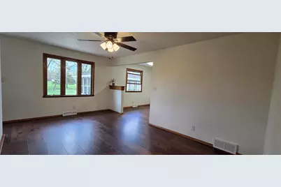 3360 E Oakwood Rd, Oak Creek, WI 53154 - Photo 10