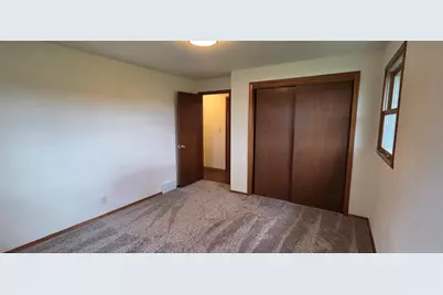 3360 E Oakwood Rd, Oak Creek, WI 53154 - Photo 16