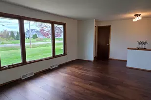 3360 E Oakwood Rd, Oak Creek, WI 53154 - Photo 6