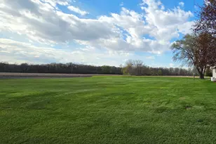 3360 E Oakwood Rd, Oak Creek, WI 53154 - Photo 4