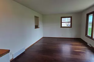 3360 E Oakwood Rd, Oak Creek, WI 53154 - Photo 8