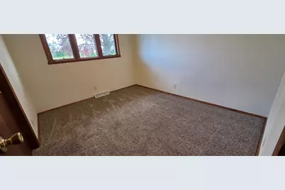 3360 E Oakwood Rd, Oak Creek, WI 53154 - Photo 20