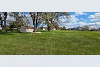 3360 E Oakwood Rd, Oak Creek, WI 53154 - Photo 38