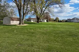 3360 E Oakwood Rd, Oak Creek, WI 53154 - Photo 38