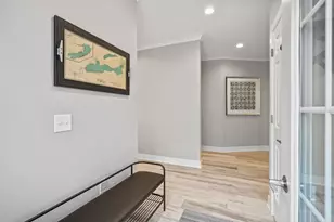 401 Abbey Ridge Ct, Fontana, WI 53125 - Photo 6