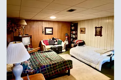 2226  Lexington Dr, Manitowoc, WI 54220 - Photo 18
