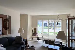 2226 Lexington Dr, Manitowoc, WI 54220 - Photo 4
