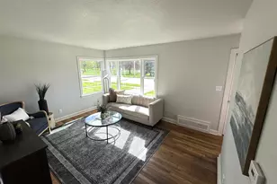 173 Walton Ave, Waukesha, WI 53186 - Photo 2