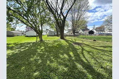 173  Walton Ave, Waukesha, WI 53186 - Photo 32