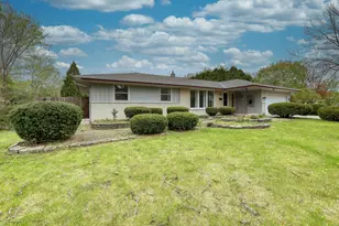 5890 Lakeview Dr, Greendale, WI 53129 - Photo 2