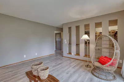 5890  Lakeview Dr, Greendale, WI 53129 - Photo 6