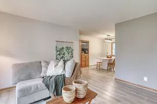 5890 Lakeview Dr, Greendale, WI 53129 - Photo 4