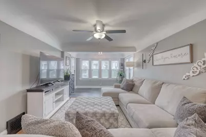 1473 S 90th St, West Allis, WI 53214 - Photo 6