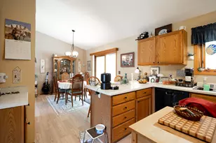 204 Cambridge Ave, Waukesha, WI 53188 - Photo 12