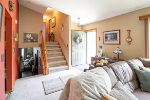 204 Cambridge Ave, Waukesha, WI 53188 - Photo 6