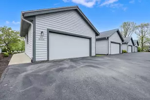 S75W17726 Harbor Cir, Muskego, WI 53150 - Photo 32
