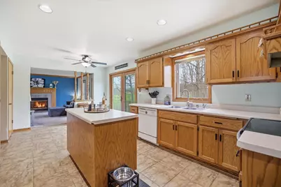 8715  Halverson Rd, Racine, WI 53185 - Photo 12