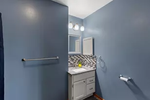 807 Worthington Ct, West Bend, WI 53090 - Photo 18