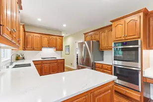 18160 Kestrel Ct, Brookfield, WI 53045 - Photo 6