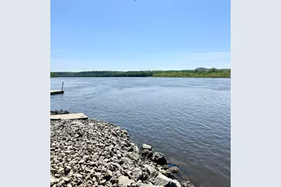 1037  Dewey St, Cassville, WI 53806 - Photo 16