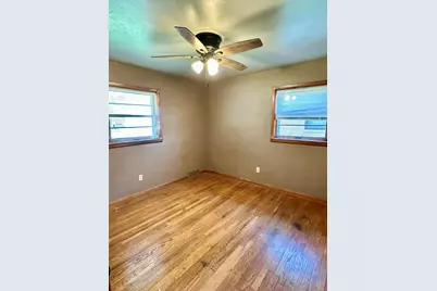 1037  Dewey St, Cassville, WI 53806 - Photo 10