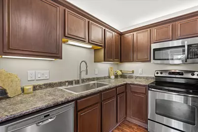 N17W26865 E Fieldhack Dr #D, Pewaukee, WI 53072 - Photo 8