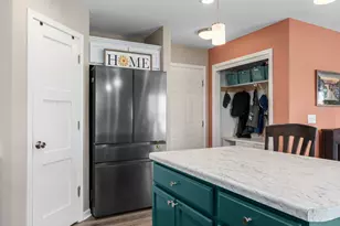 907 Ridge Ct, Watertown, WI 53094 - Photo 12