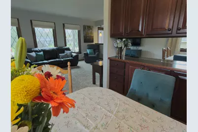 825  Garvens Ave, Brookfield, WI 53005 - Photo 10