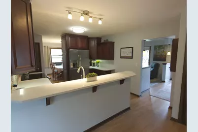 825  Garvens Ave, Brookfield, WI 53005 - Photo 4