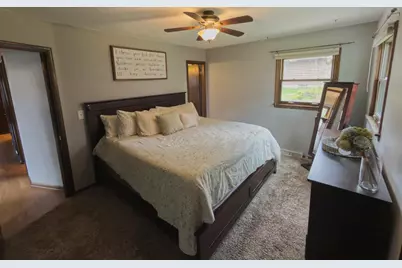 825  Garvens Ave, Brookfield, WI 53005 - Photo 14