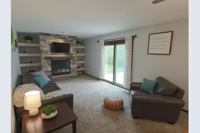 825  Garvens Ave, Brookfield, WI 53005 - Photo 12