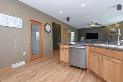 426  Augusta Dr, Mukwonago, WI 53149 - Photo 28