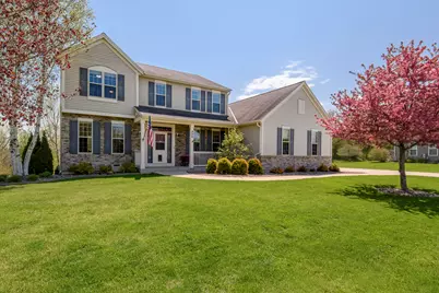 426  Augusta Dr, Mukwonago, WI 53149 - Photo 1