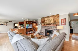 13725 N Lake Shore Dr, Mequon, WI 53097 - Photo 18