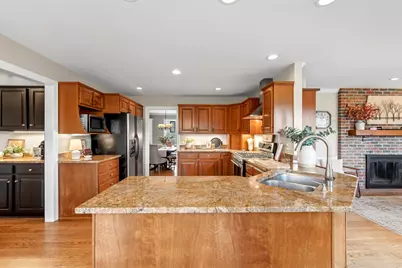13725 N Lake Shore Dr, Mequon, WI 53097 - Photo 14