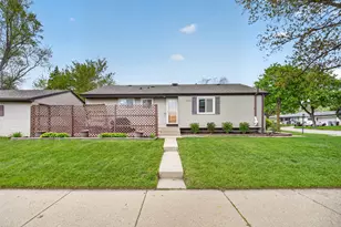 1801 W Kimberly Ave, Milwaukee, WI 53221 - Photo 20