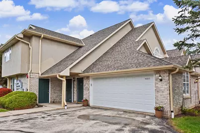 9128 W Elm Ct #D, Franklin, WI 53132 - Photo 2