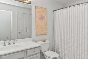 9128 W Elm Ct, Franklin, WI 53132 - Photo 14