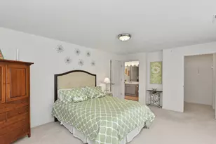 9128 W Elm Ct, Franklin, WI 53132 - Photo 16