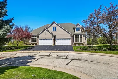 506  Spring Crest Cir, Waukesha, WI 53188 - Photo 2