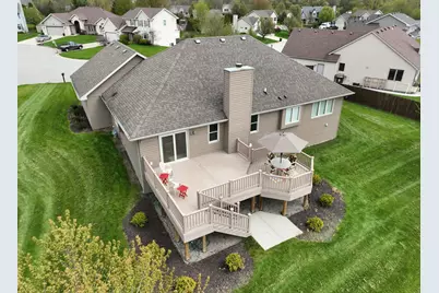9225  Auburn Ct, Racine, WI 53406 - Photo 2