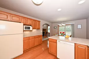 9225 Auburn Ct, Racine, WI 53406 - Photo 16