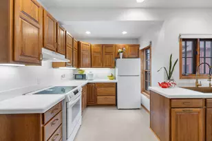 1215 N 7th St, Sheboygan, WI 53081 - Photo 2