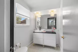 1215 N 7th St, Sheboygan, WI 53081 - Photo 12