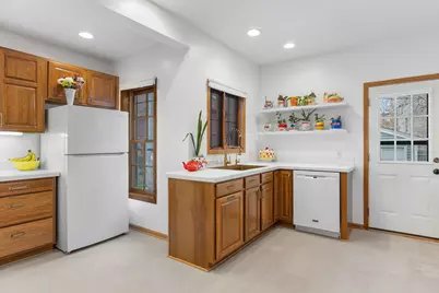 1215 N 7th St, Sheboygan, WI 53081 - Photo 4