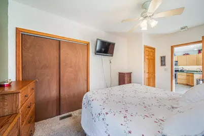 323  S Heritage Dr, Oostburg, WI 53070 - Photo 8